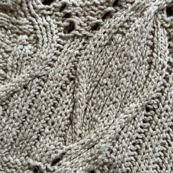 Neuflora Knitted Crop Top - Picture 4 of 5